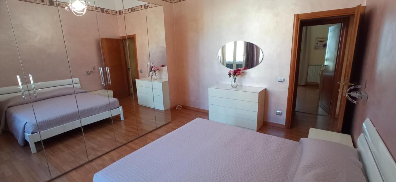 I Girasoli Apartment Чивитавекия Екстериор снимка